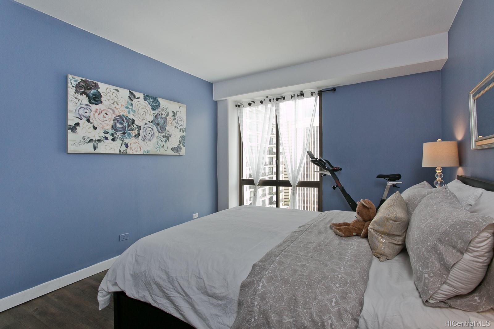 700 Richards Street  Unit 2206