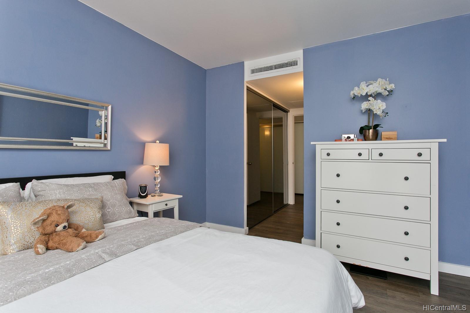 700 Richards Street  Unit 2206