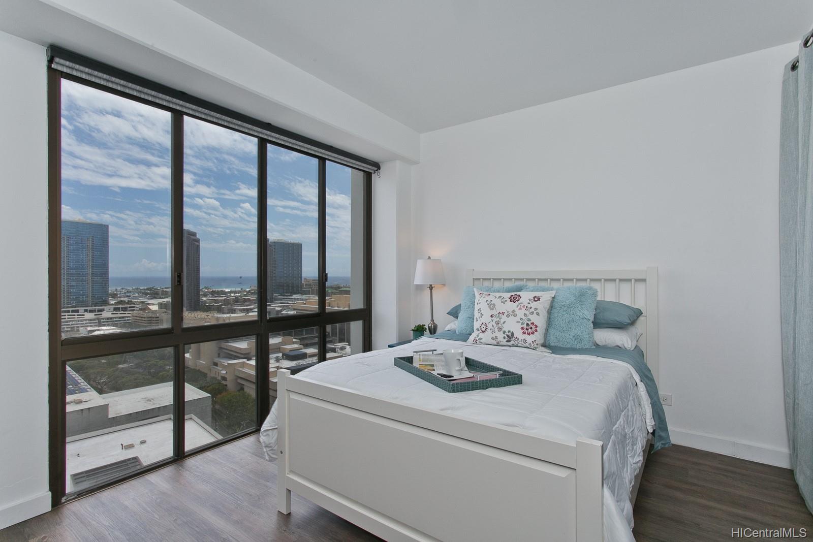 700 Richards Street  Unit 2206