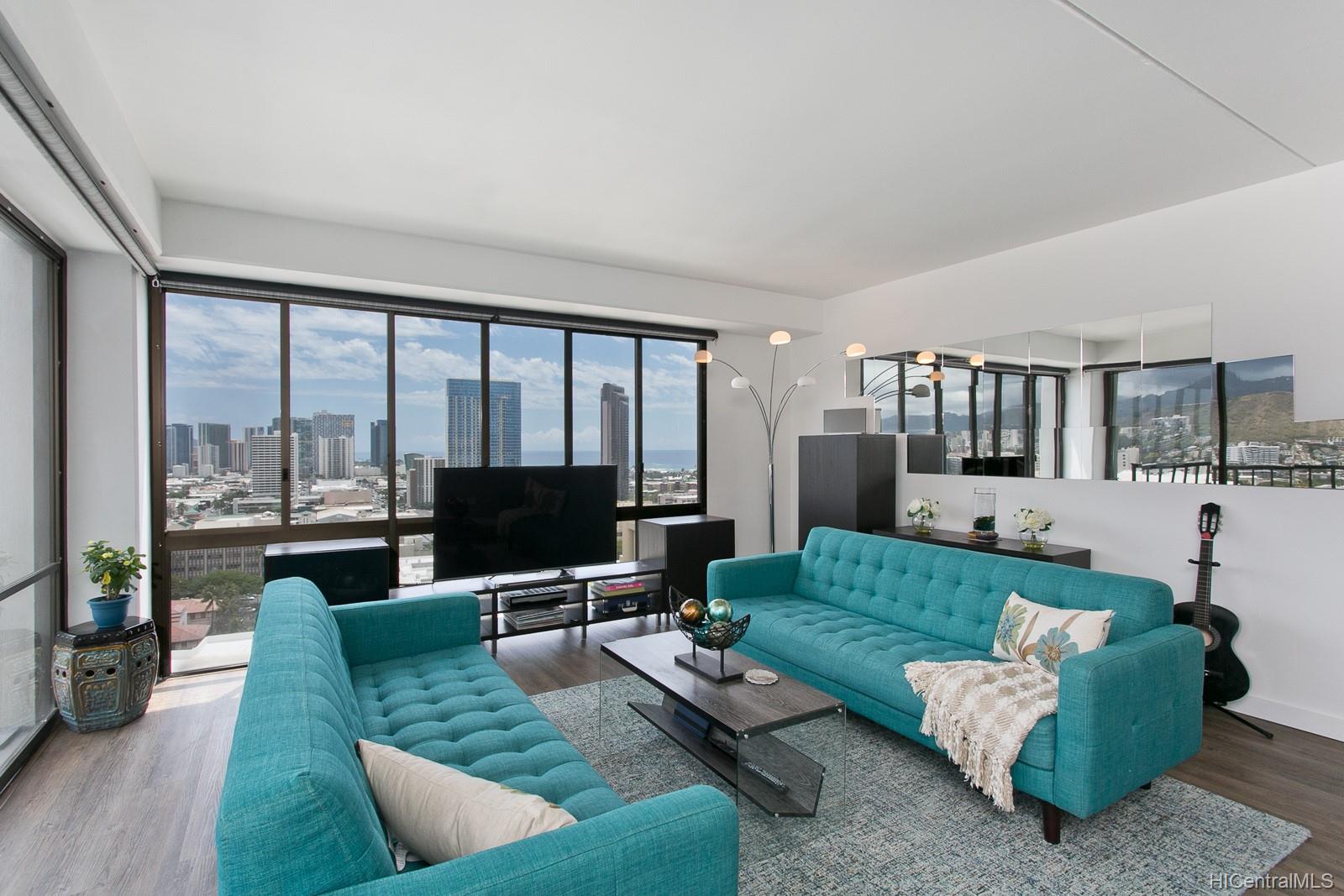 700 Richards Street  Unit 2206