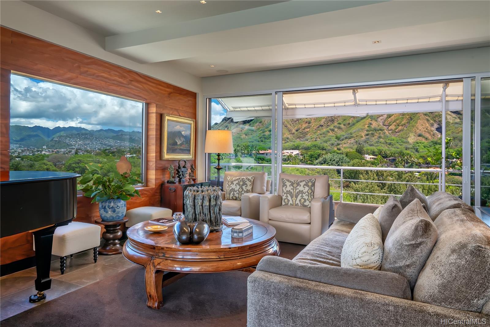 2979 Kalakaua Avenue  Unit 904
