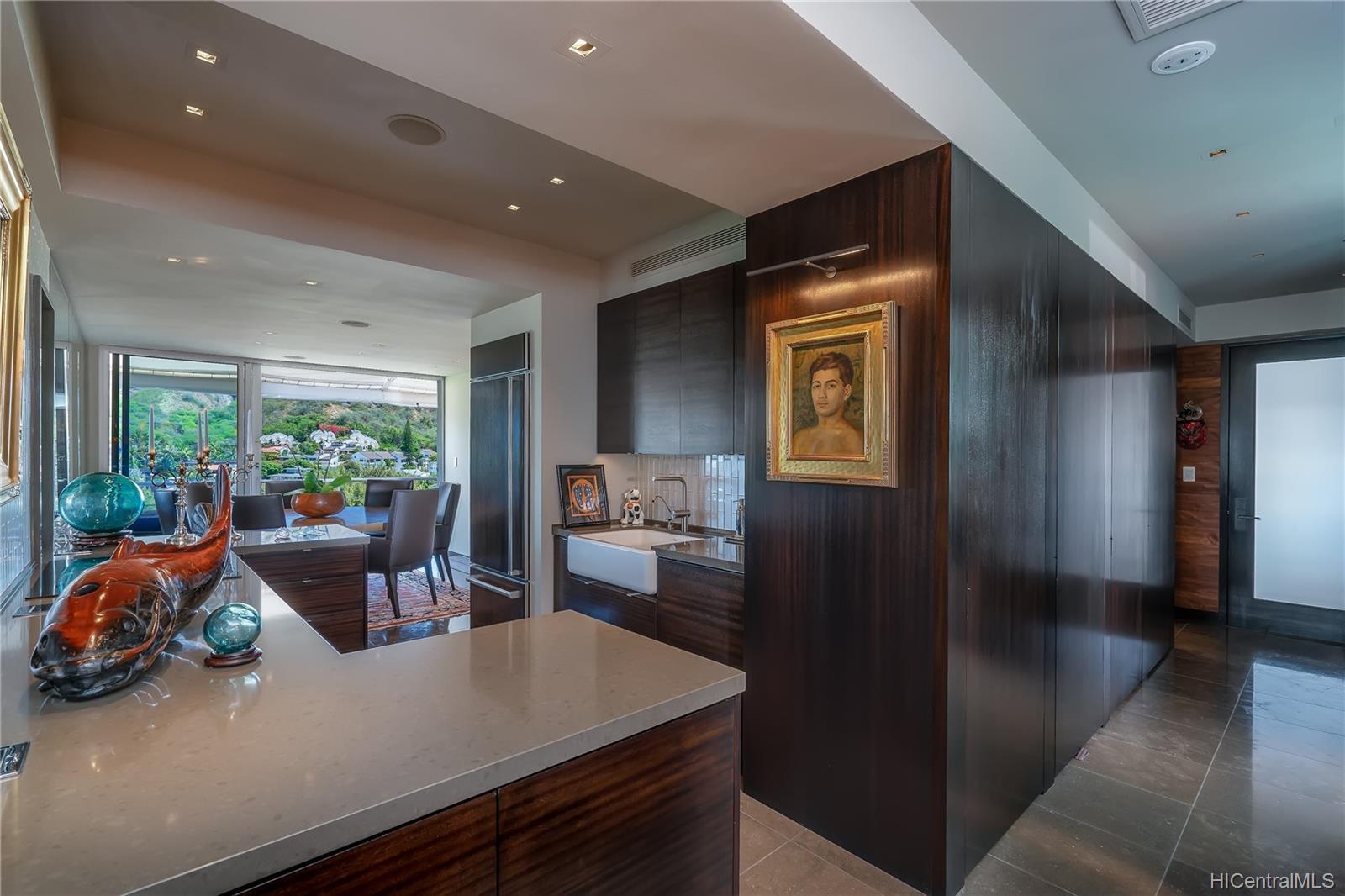 2979 Kalakaua Avenue  Unit 904