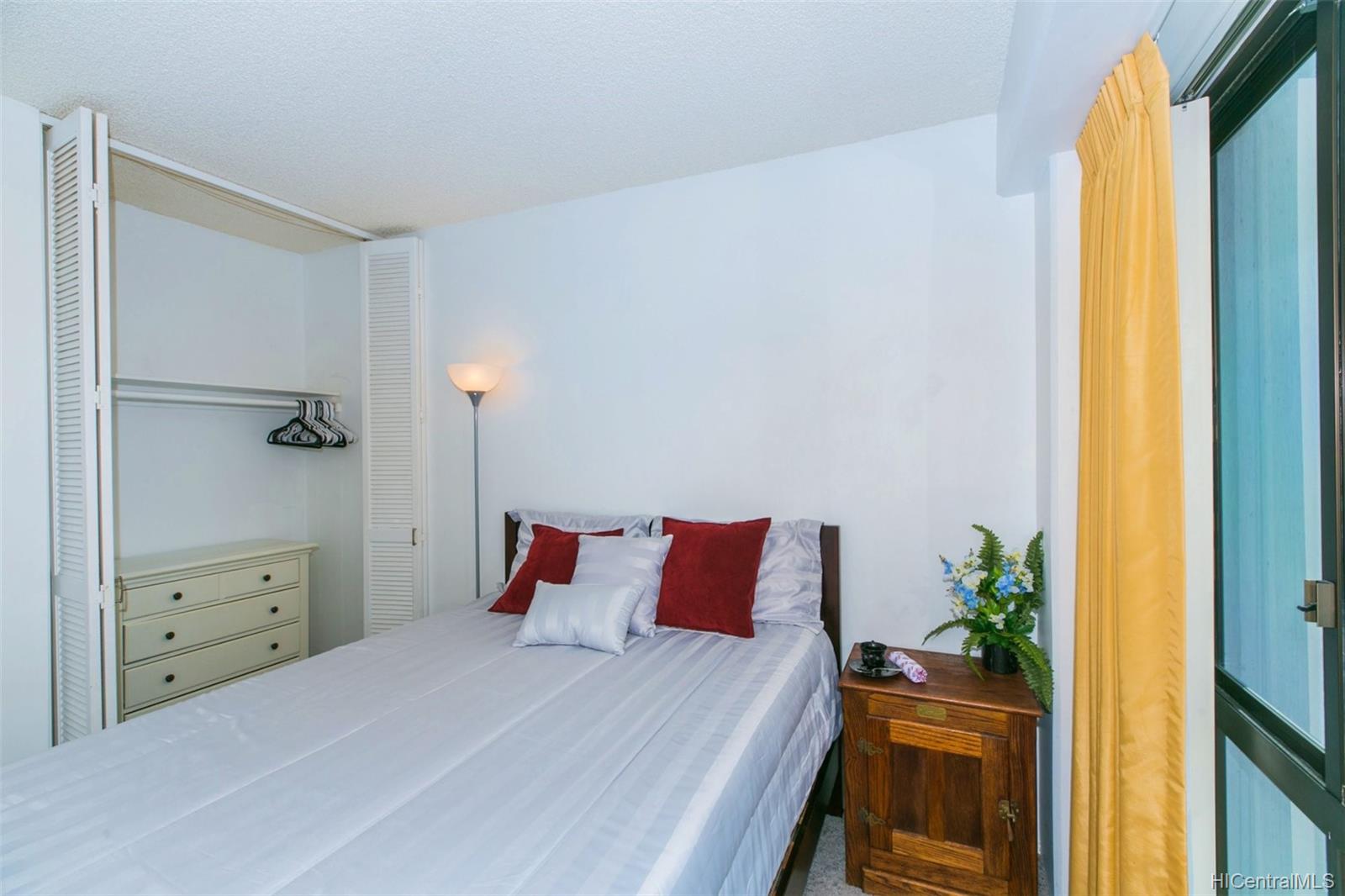 225 Queen Street  Unit 23E