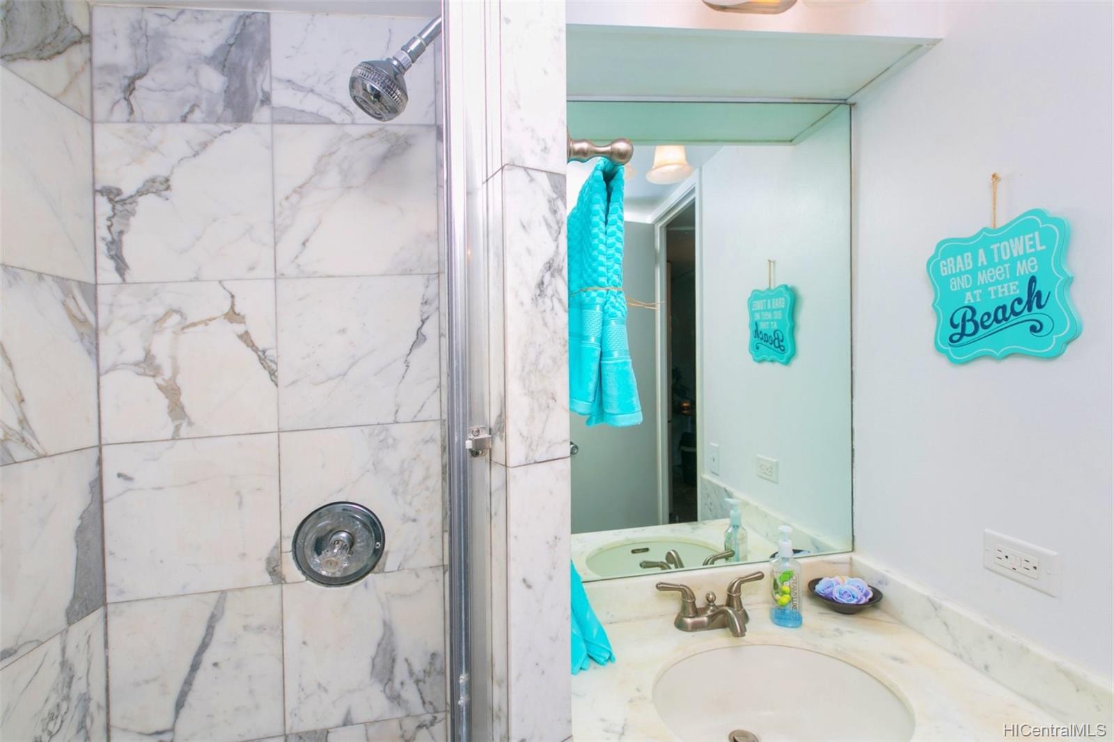 225 Queen Street  Unit 23E