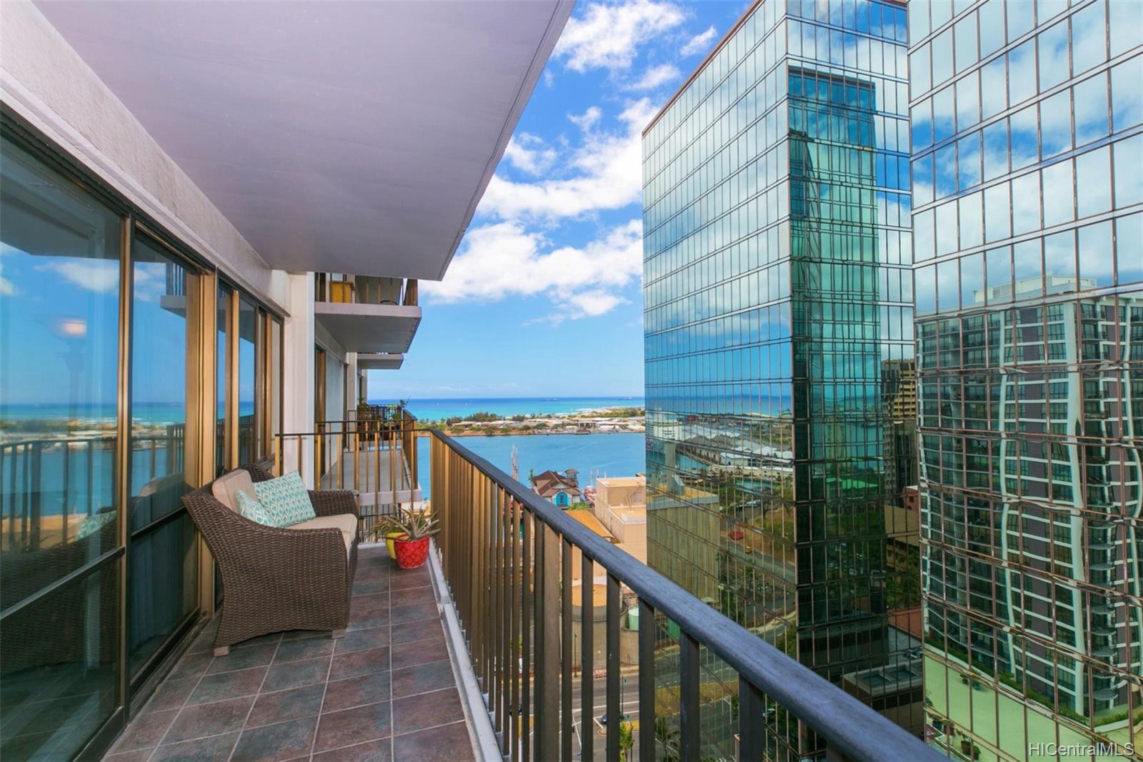225 Queen Street  Unit 23E