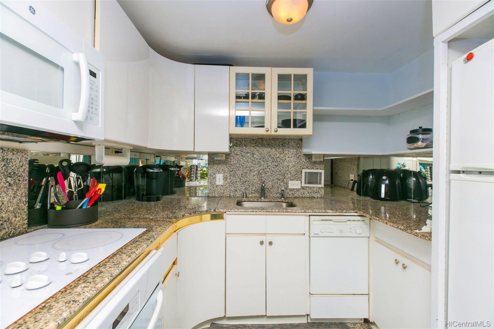 225 Queen Street  Unit 23E