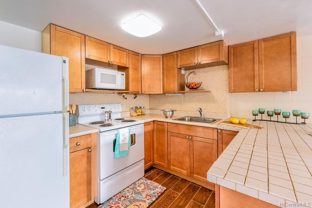 1415 Victoria Street  Unit 211