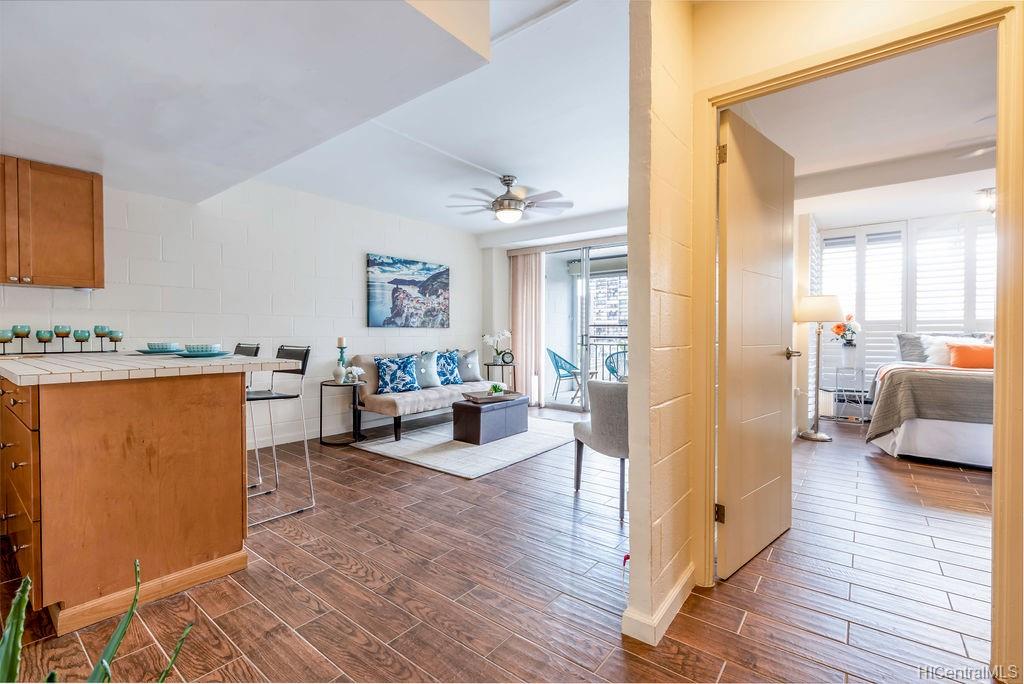 1415 Victoria Street  Unit 211