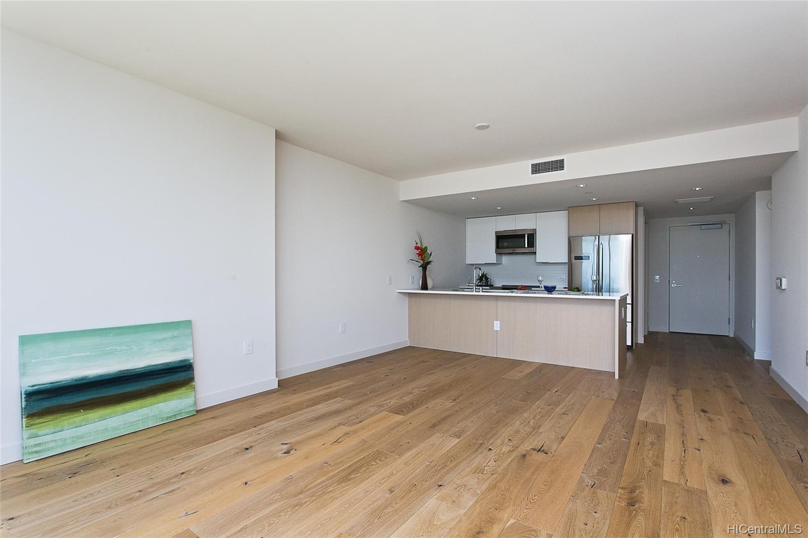 1001 Queen Street  Unit 3403