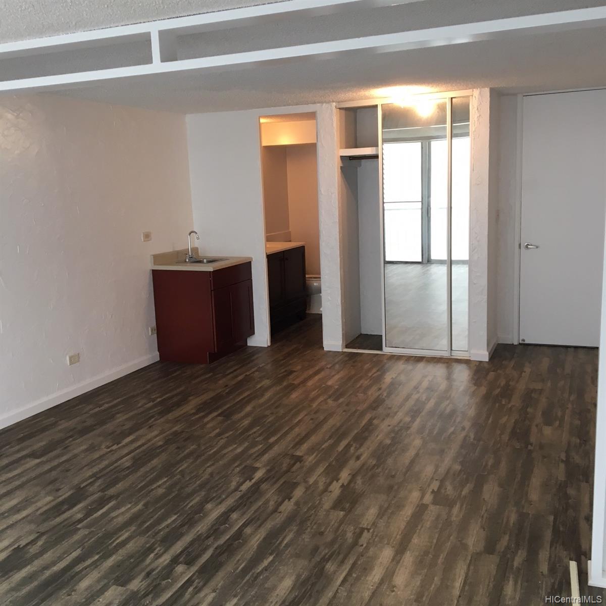 440 Lewers Street  Unit 402