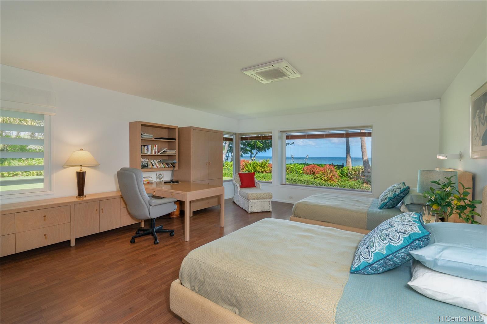 4679B Kahala Avenue