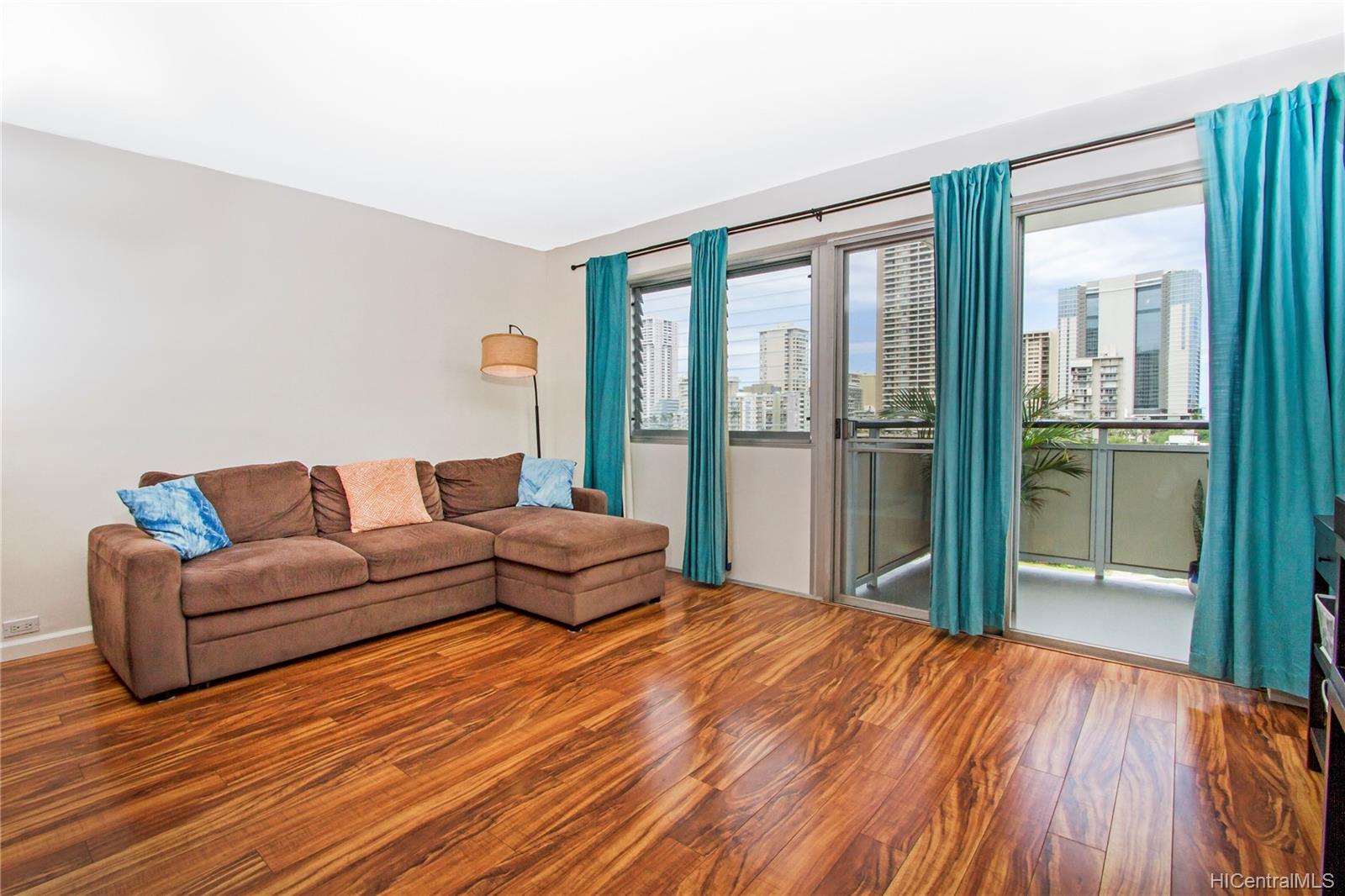 509 University Avenue  Unit 703