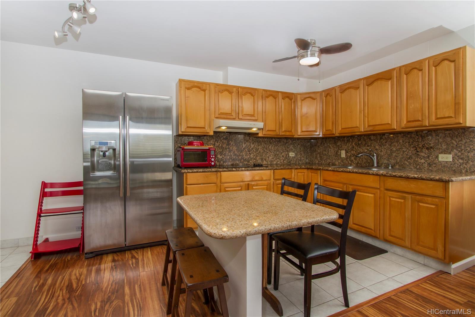 509 University Avenue  Unit 703