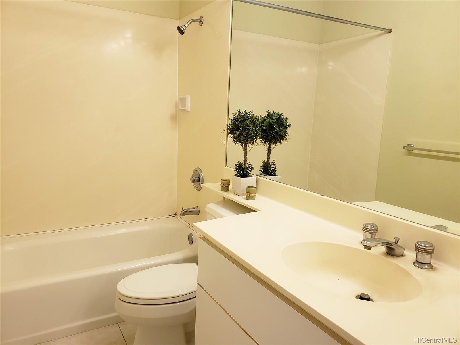 91-957 Laaulu Street  Unit F