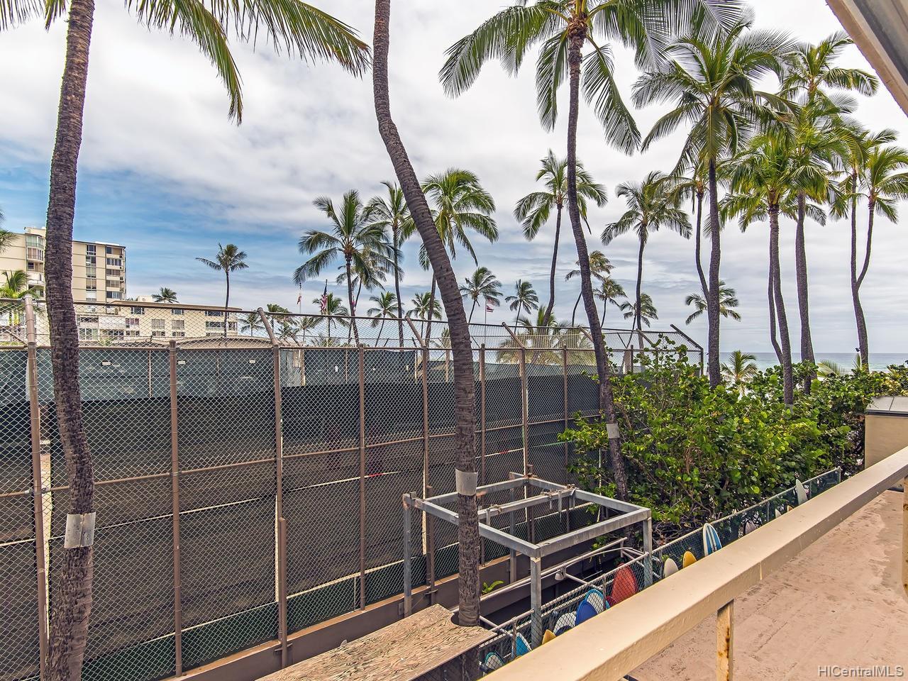 2895 Kalakaua Avenue  Unit 207