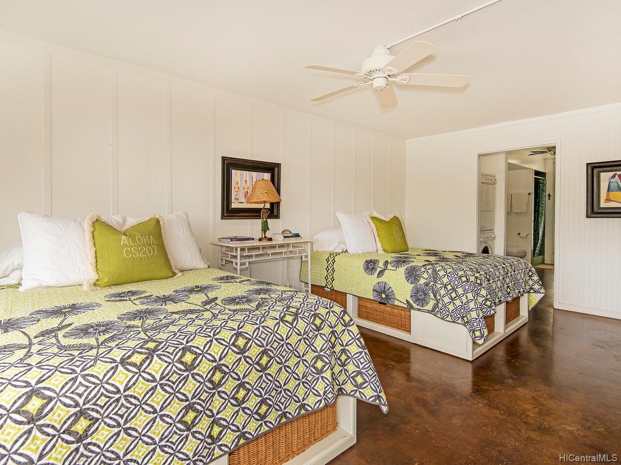 2895 Kalakaua Avenue  Unit 207