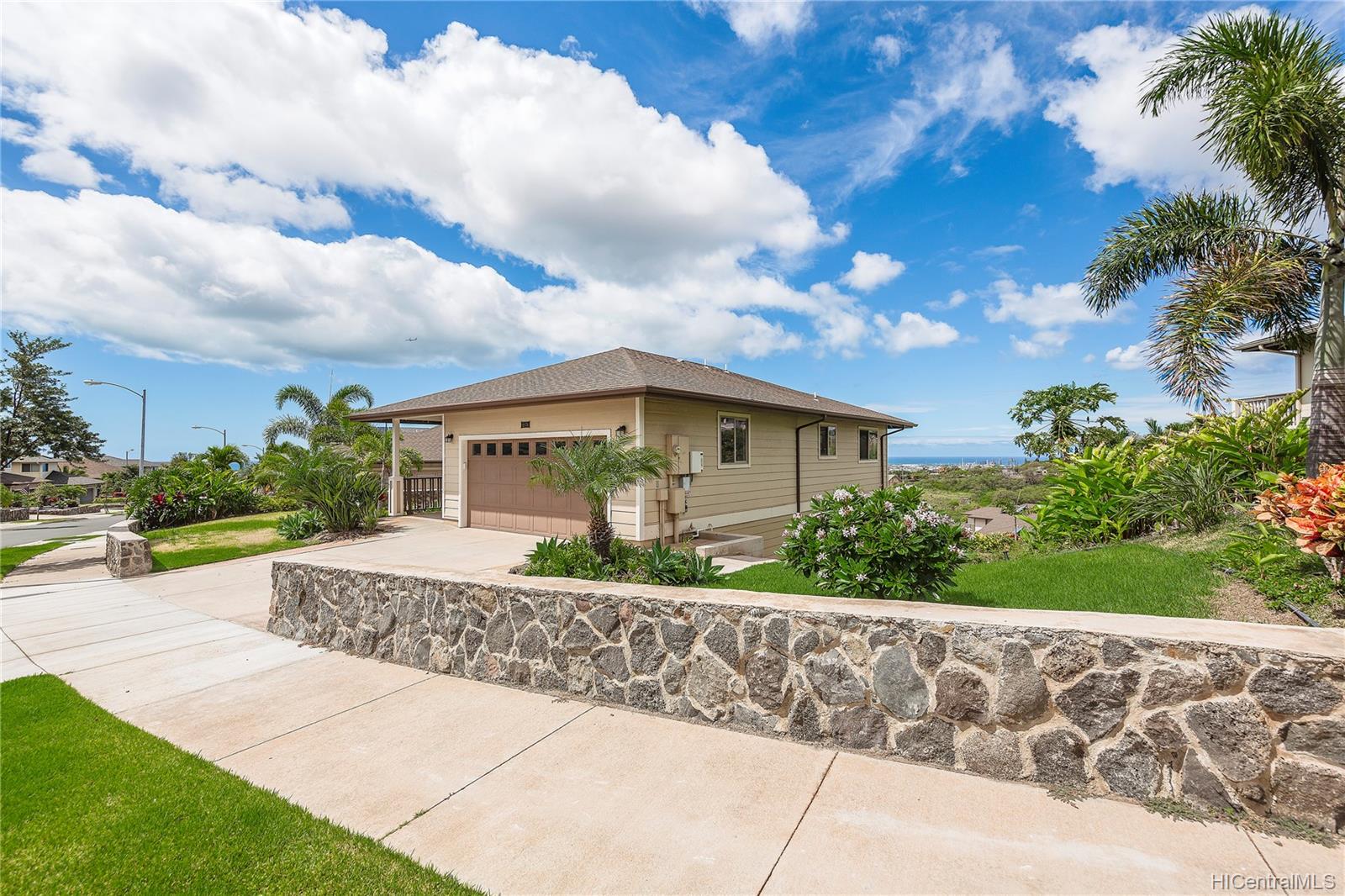 MakakiloKahiwelo Homes for Sale