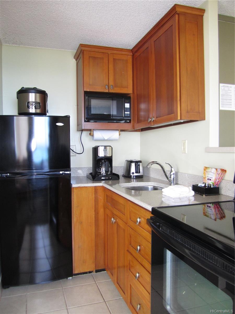 2427 Kuhio Avenue  Unit 1403