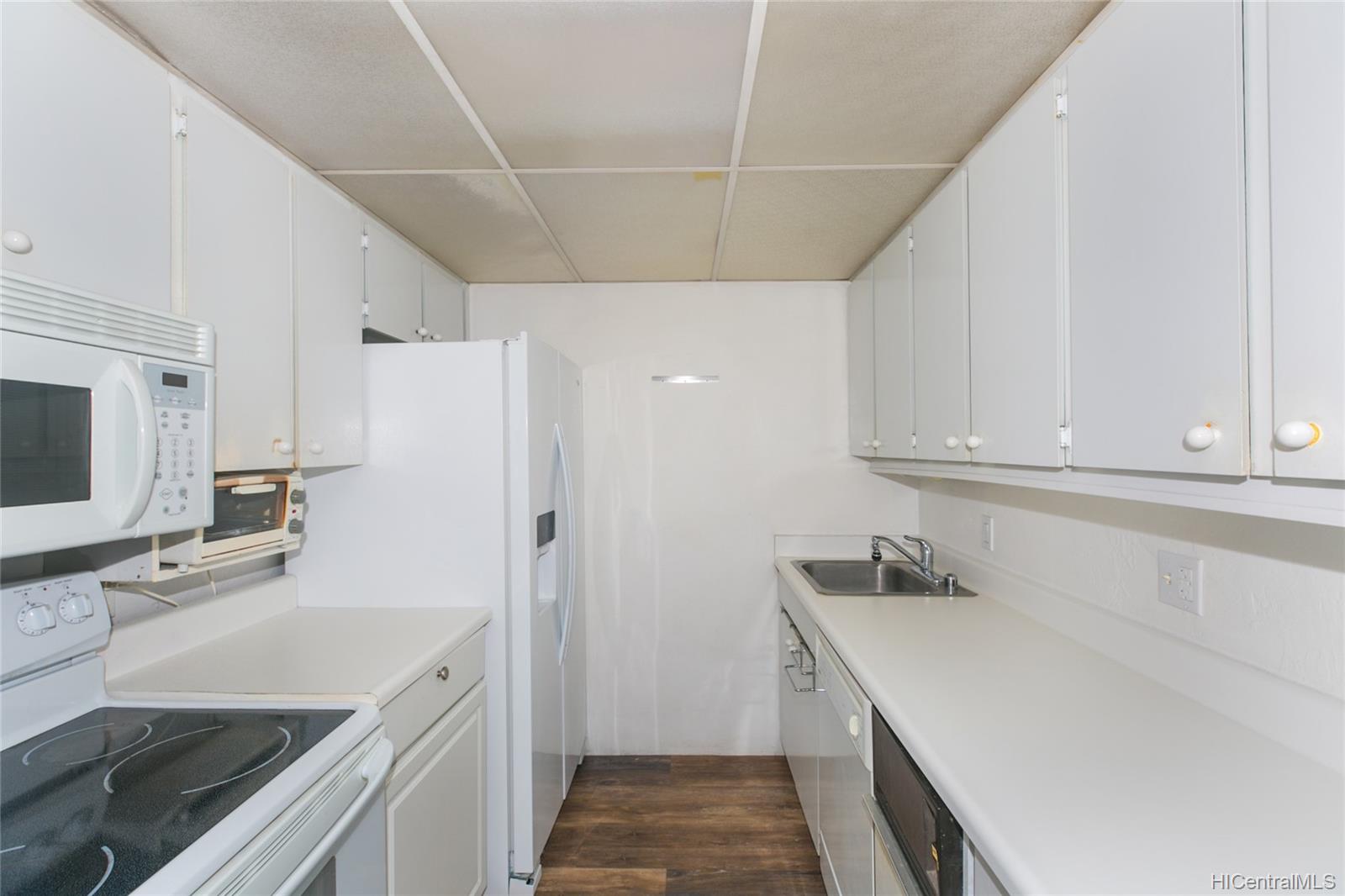 87-561 Farrington Highway  Unit 109