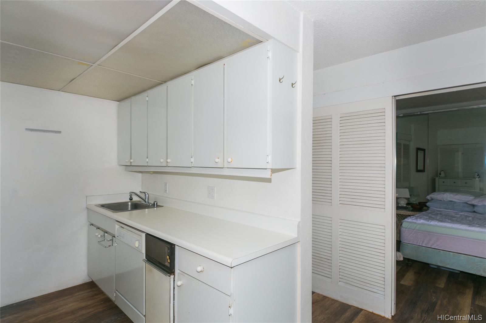 87-561 Farrington Highway  Unit 109