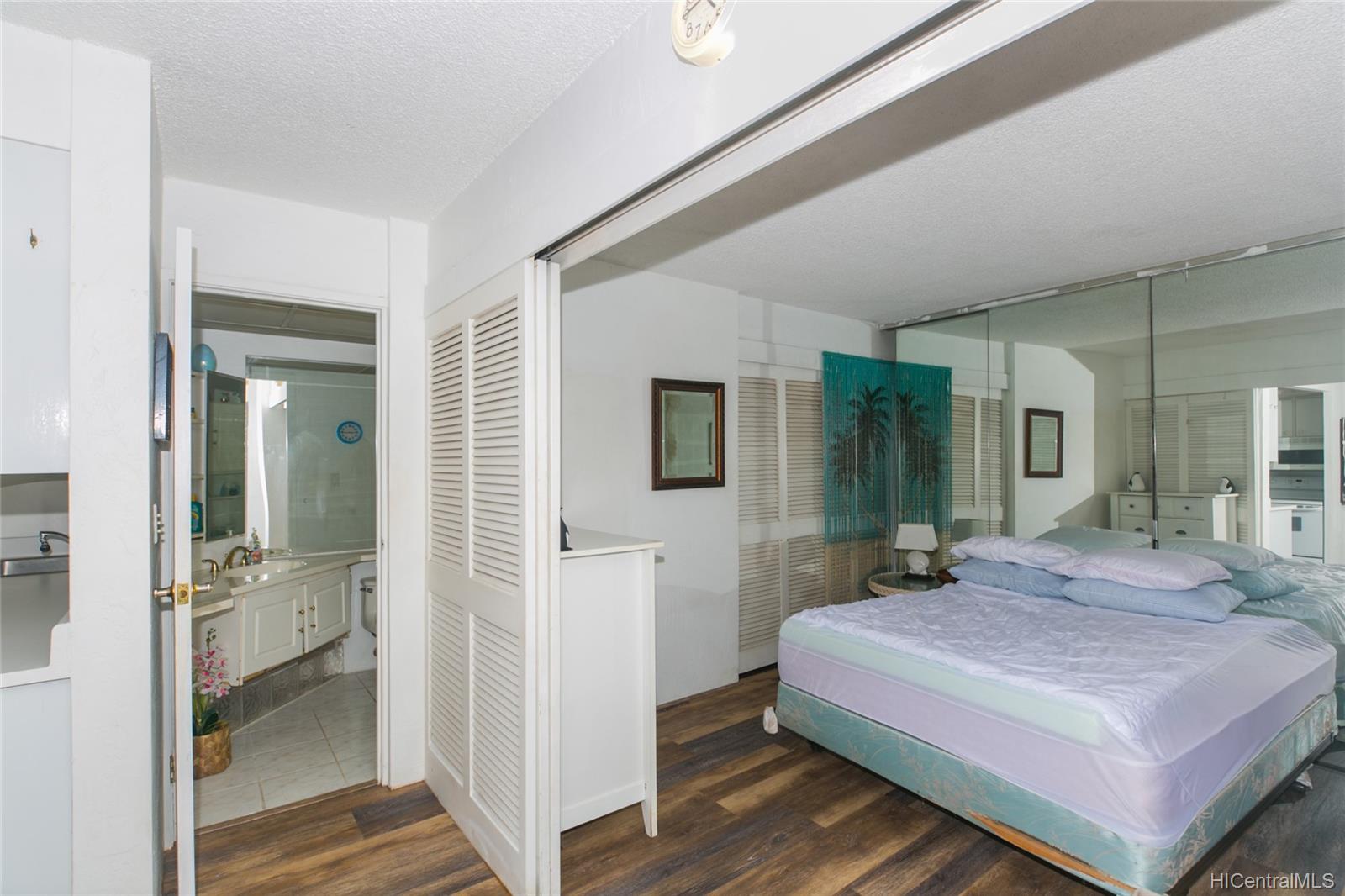 87-561 Farrington Highway  Unit 109