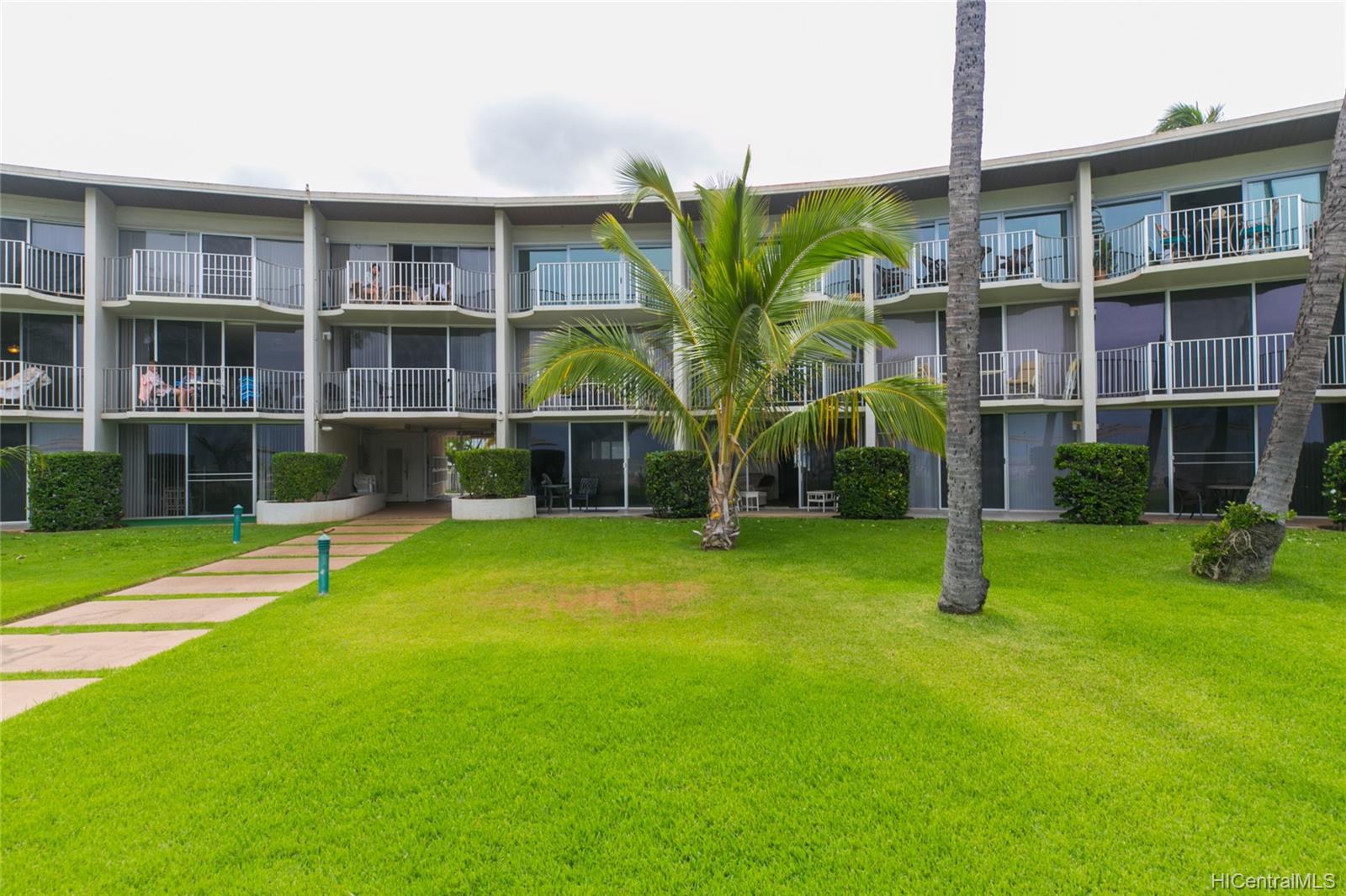 87-561 Farrington Highway  Unit 109