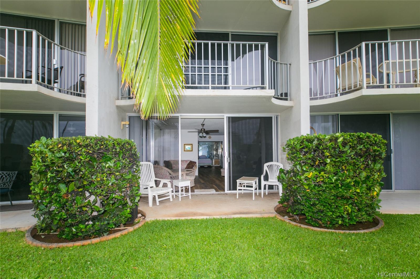 87-561 Farrington Highway  Unit 109