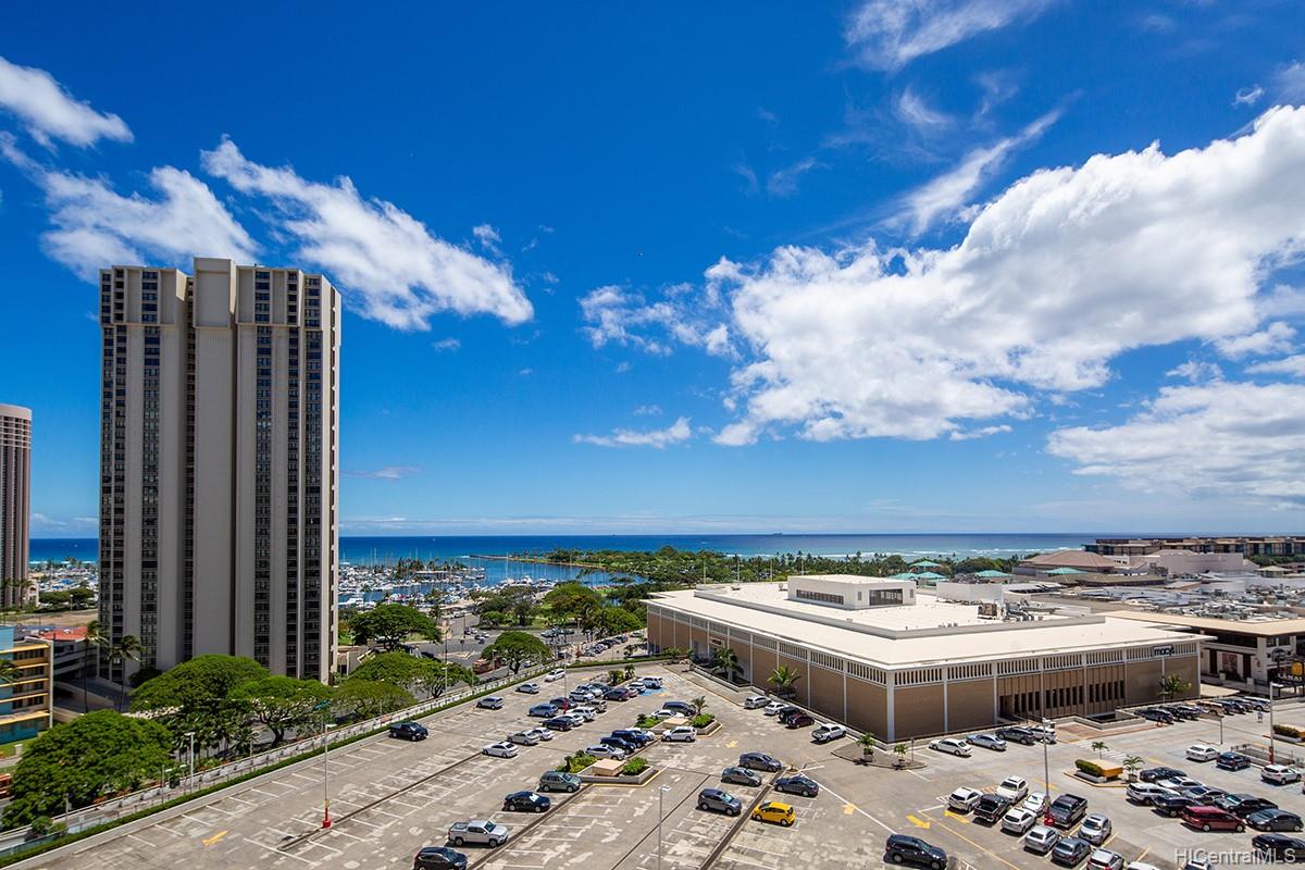 Ala Moana Hotel Condo for Sale