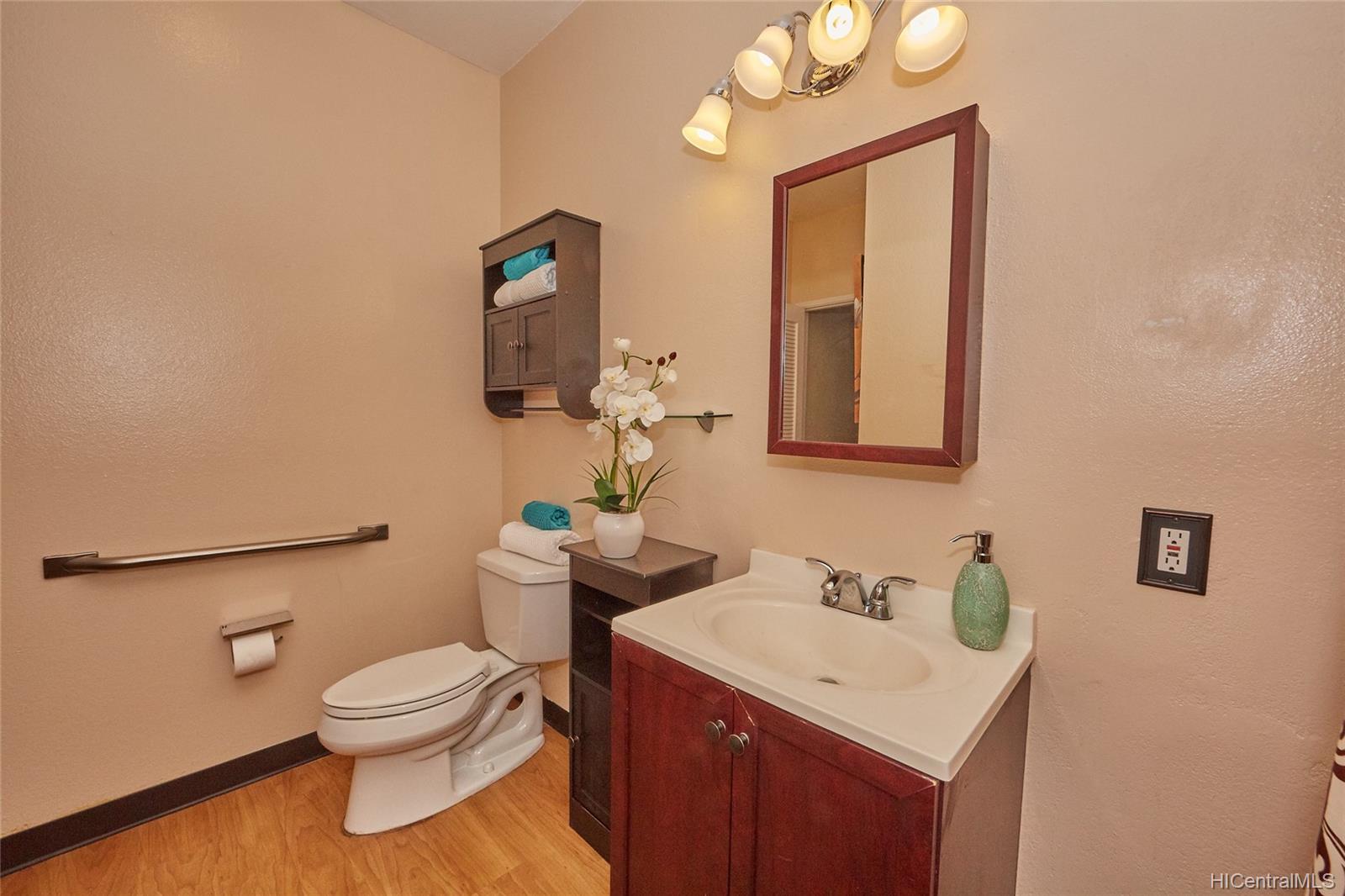 91-525 Puamaeole Street  Unit 37C