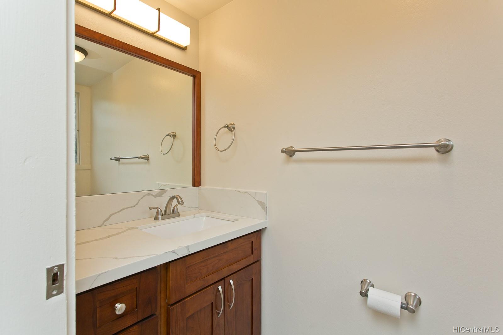 318-2 Kuau Street  Unit 702