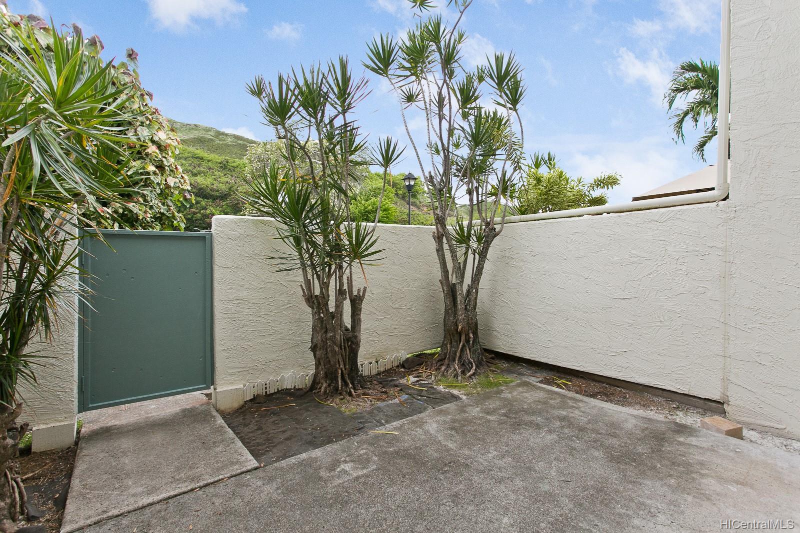 318-2 Kuau Street  Unit 702