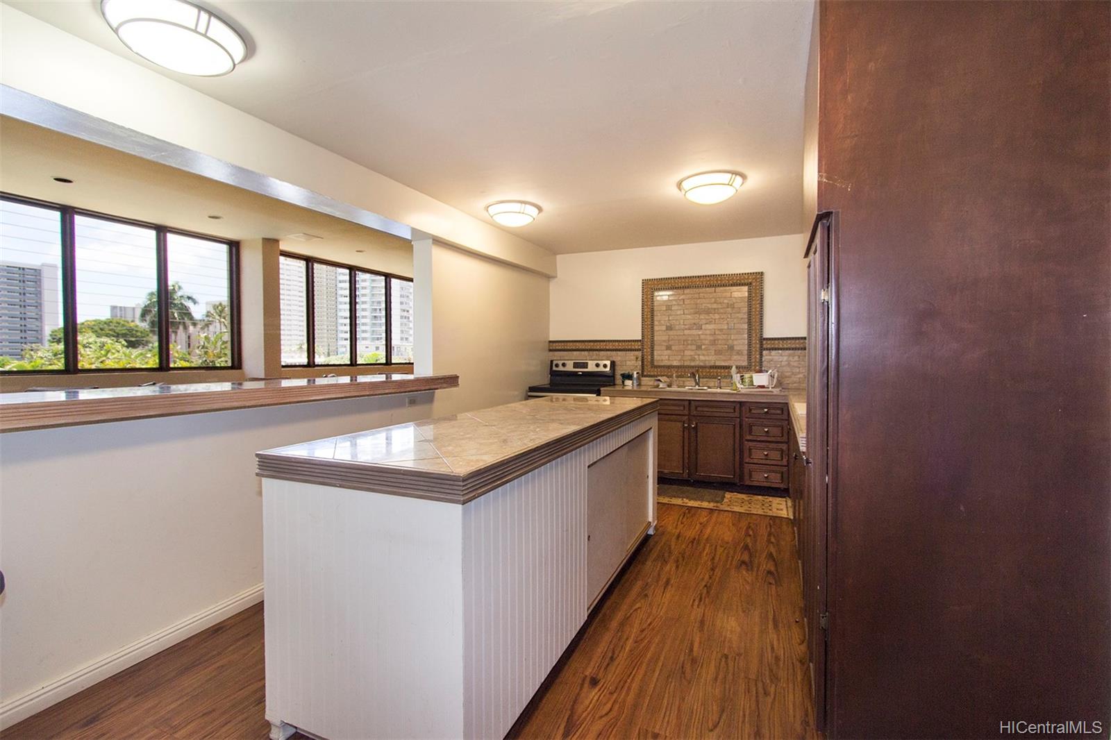 1630 Liholiho Street  Unit 1001