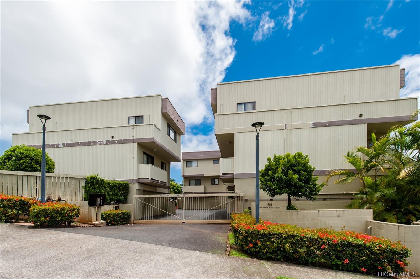 Nehoa Park Ests 1303 Nehoa Street Unit 15 Honolulu HI 96822 sold on 04