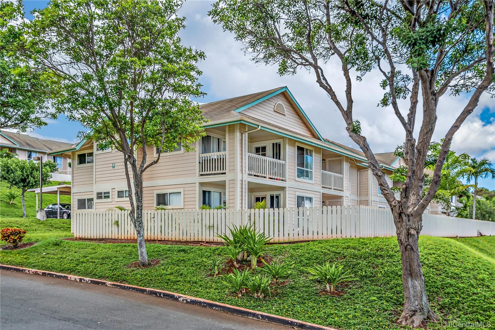 92-1240 Palahia Street  Unit U205