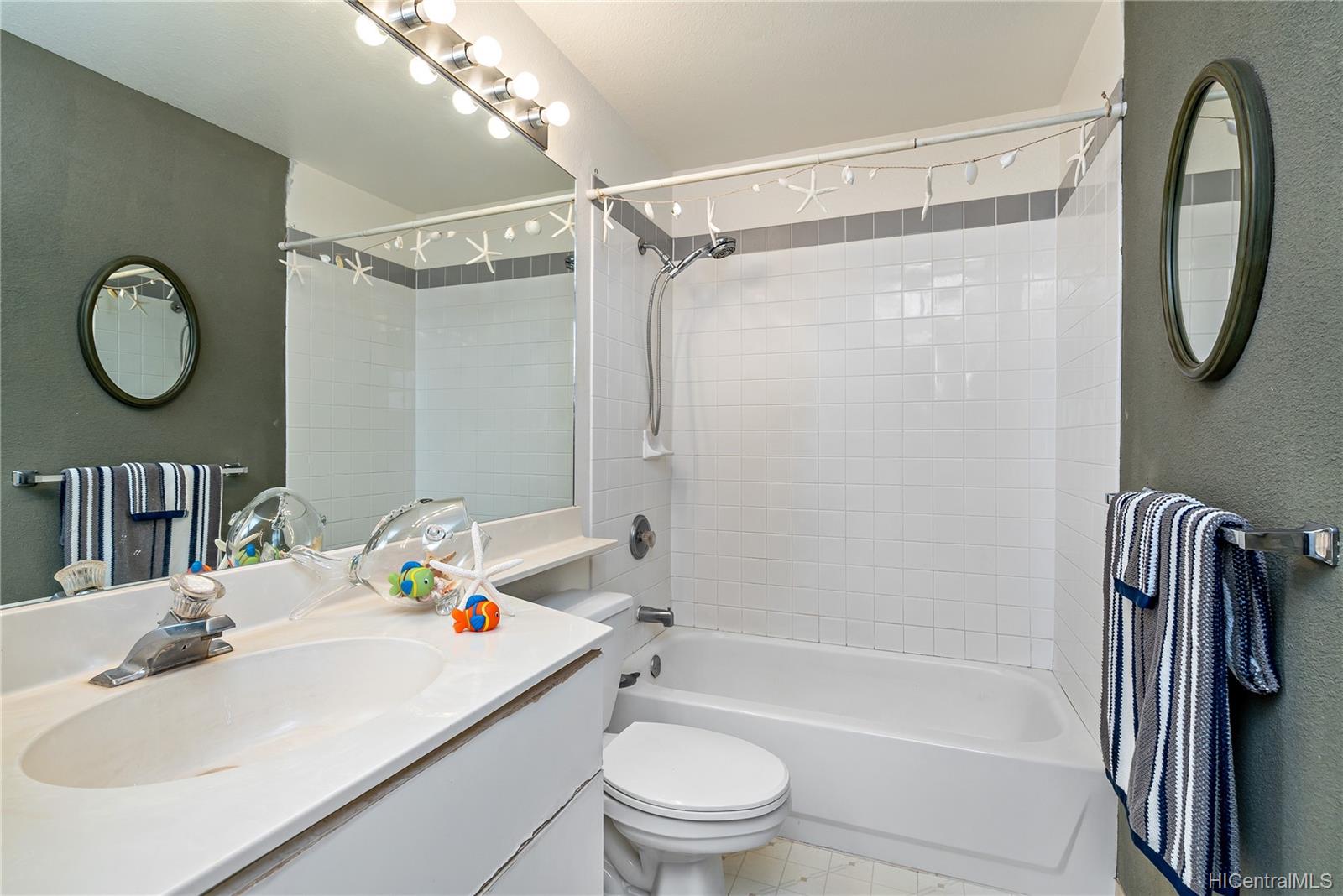 92-1240 Palahia Street  Unit U205
