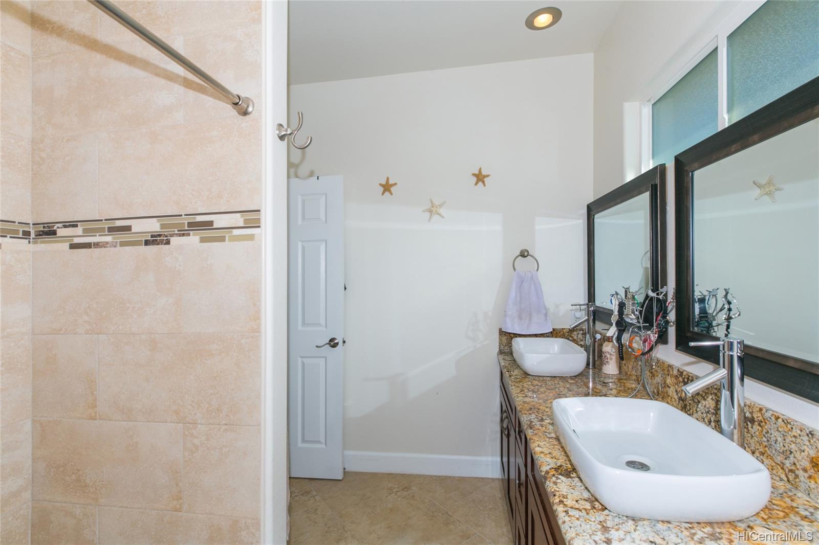 87-1720 Farrington Highway  Unit 4