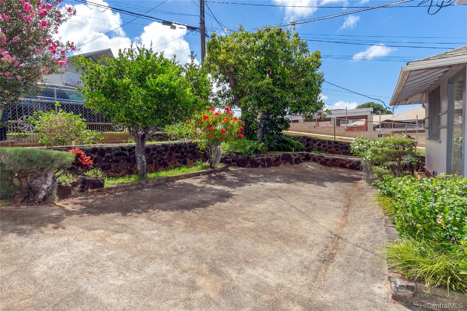 99735 Halawa Drive Aiea HI 96701 sold on 02142020