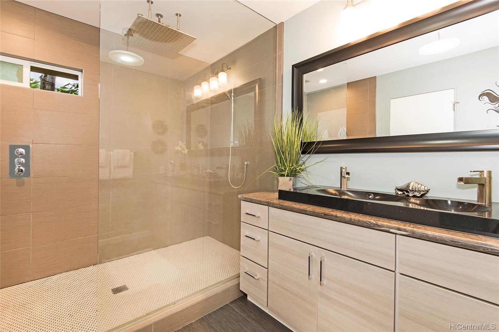 749 Oneawa Street