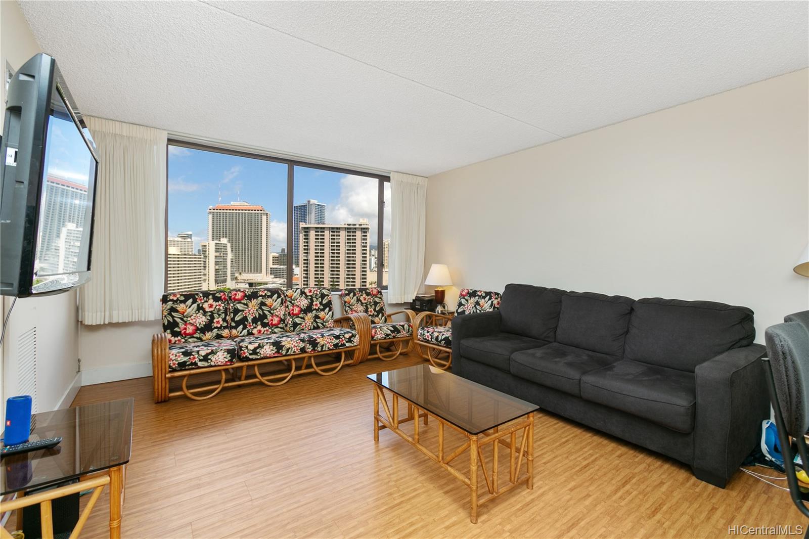 411 Hobron Lane  Unit 1512