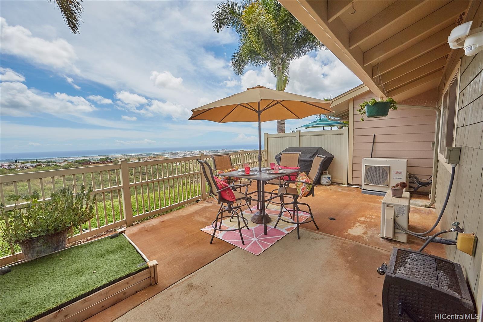 92-7127 Elele Street  Unit 203