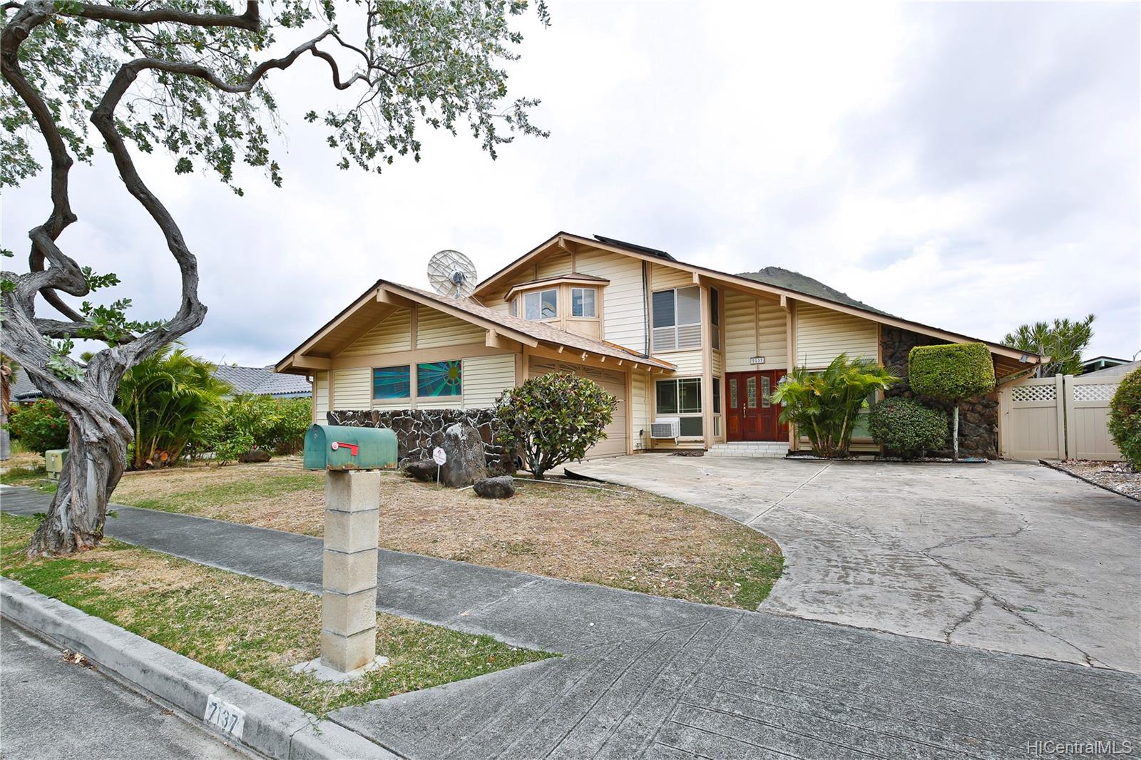 7137 Kamilo Street