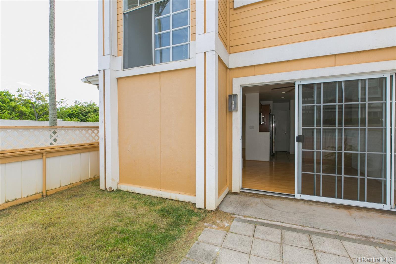 572 Mananai Place  Unit 20A