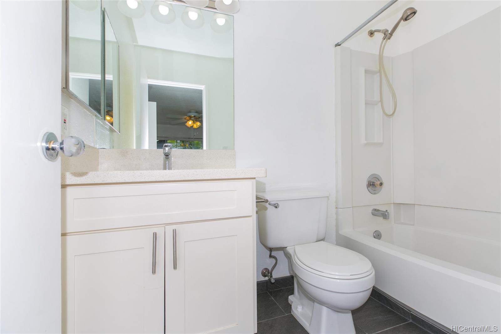572 Mananai Place  Unit 20A