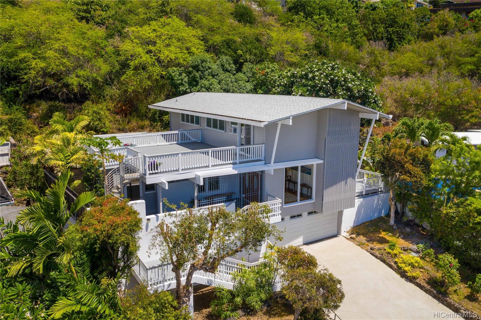 4846 Analii Street