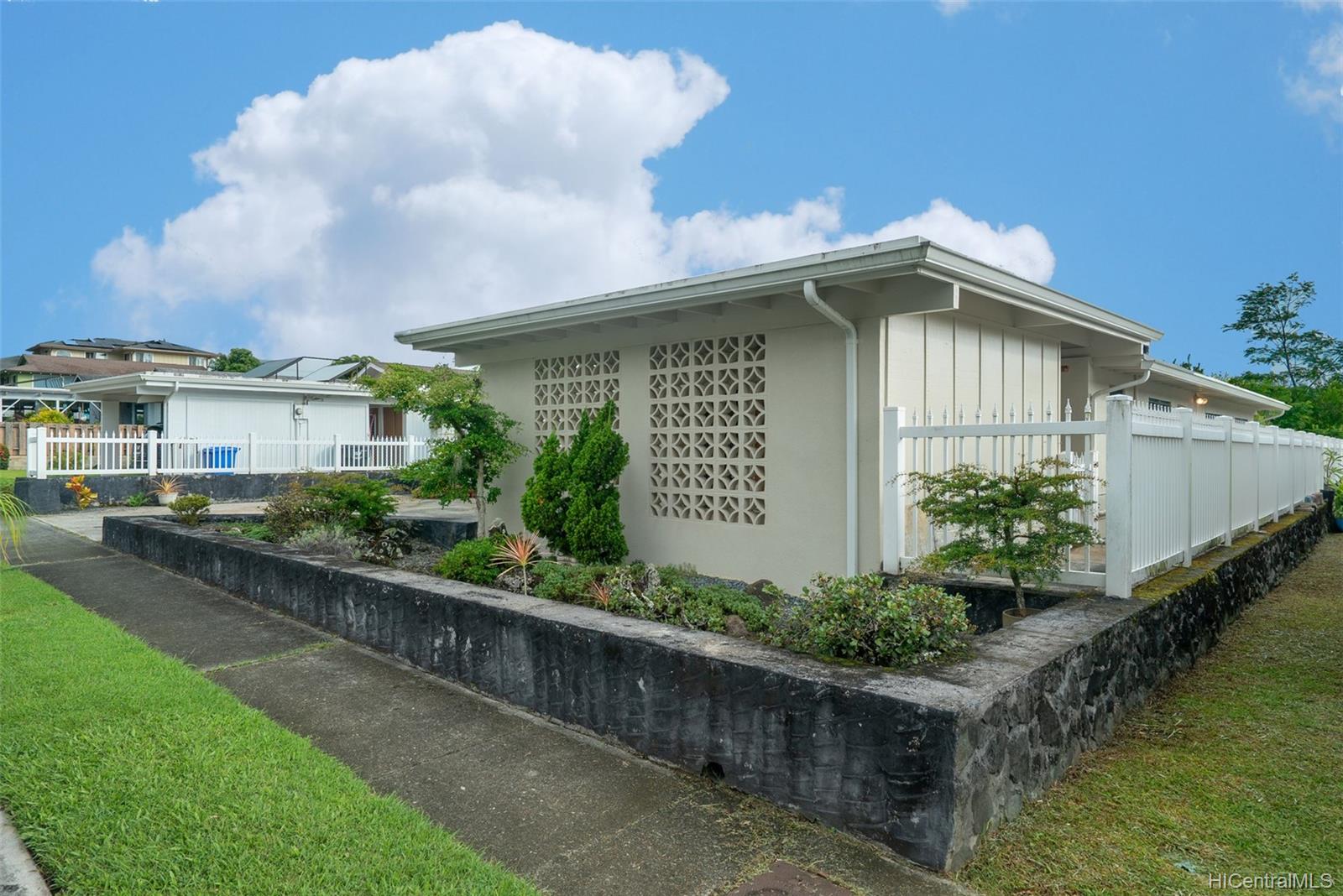 47-477 Ahulimanu Place