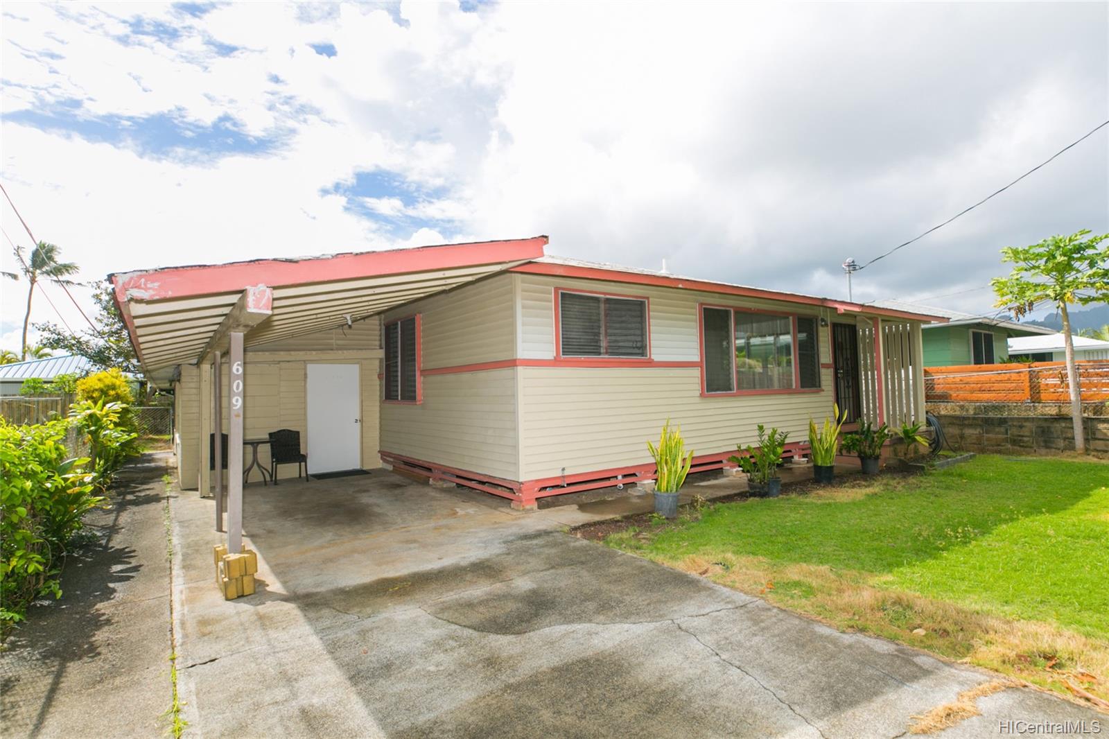 609 Olomana Street