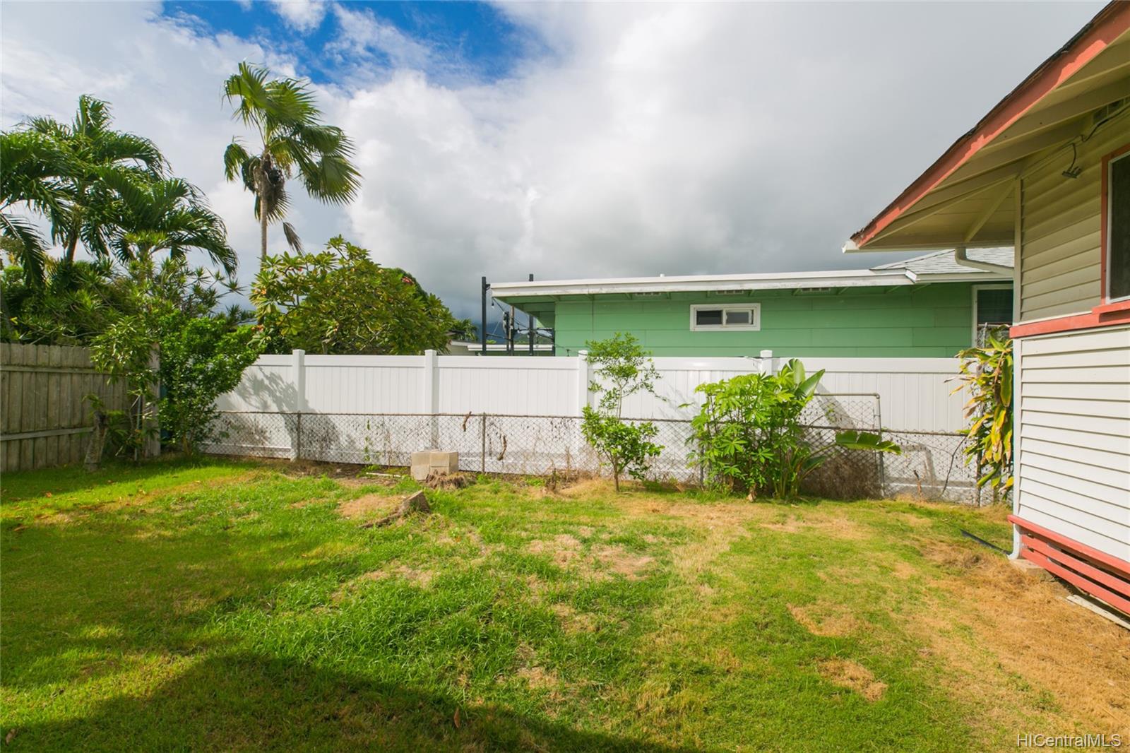 609 Olomana Street