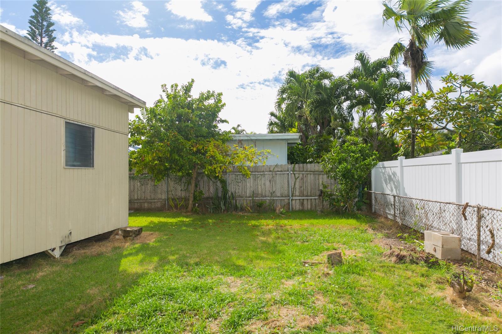 609 Olomana Street