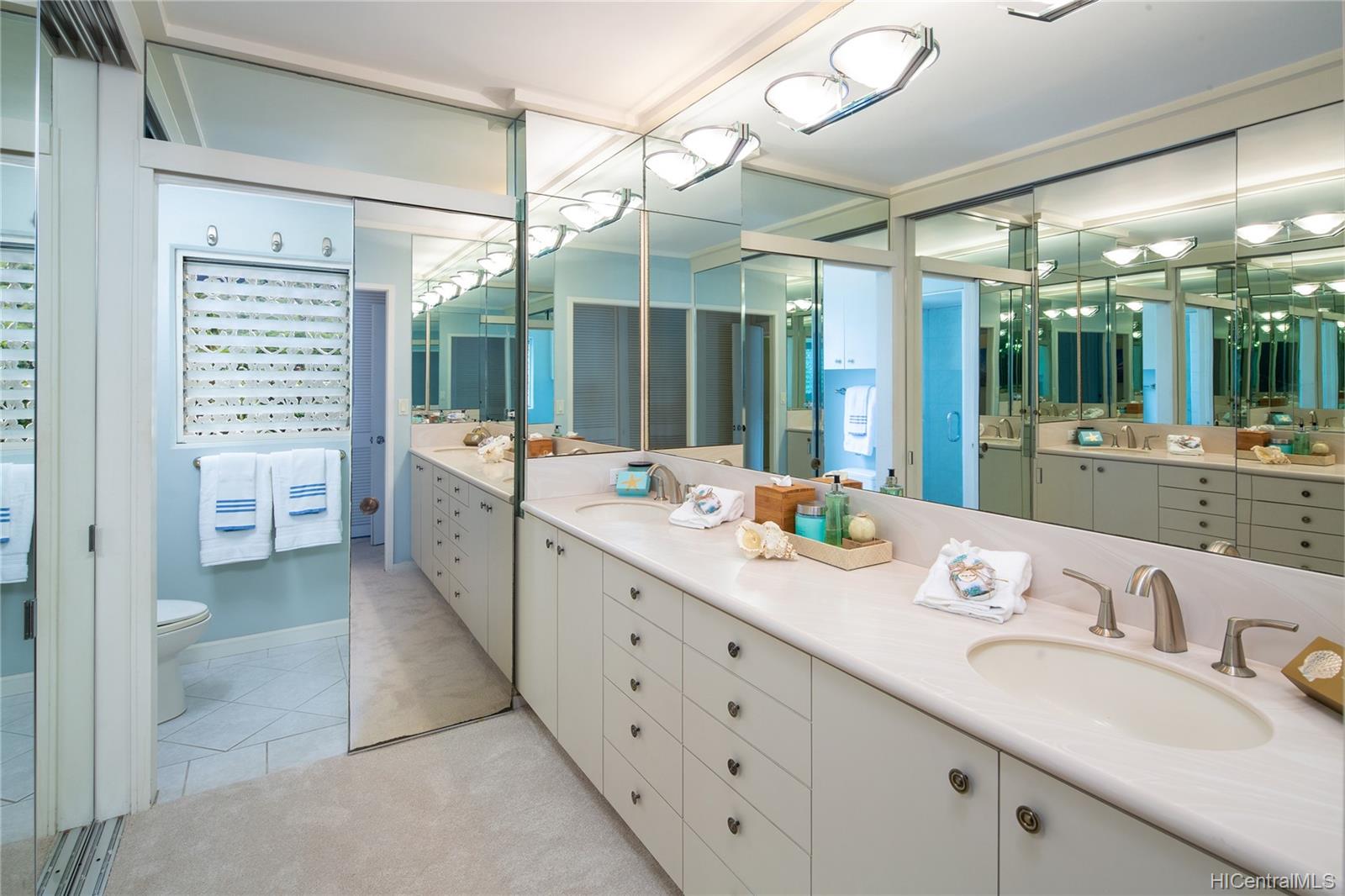 3003 Kalakaua Avenue  Unit 5A