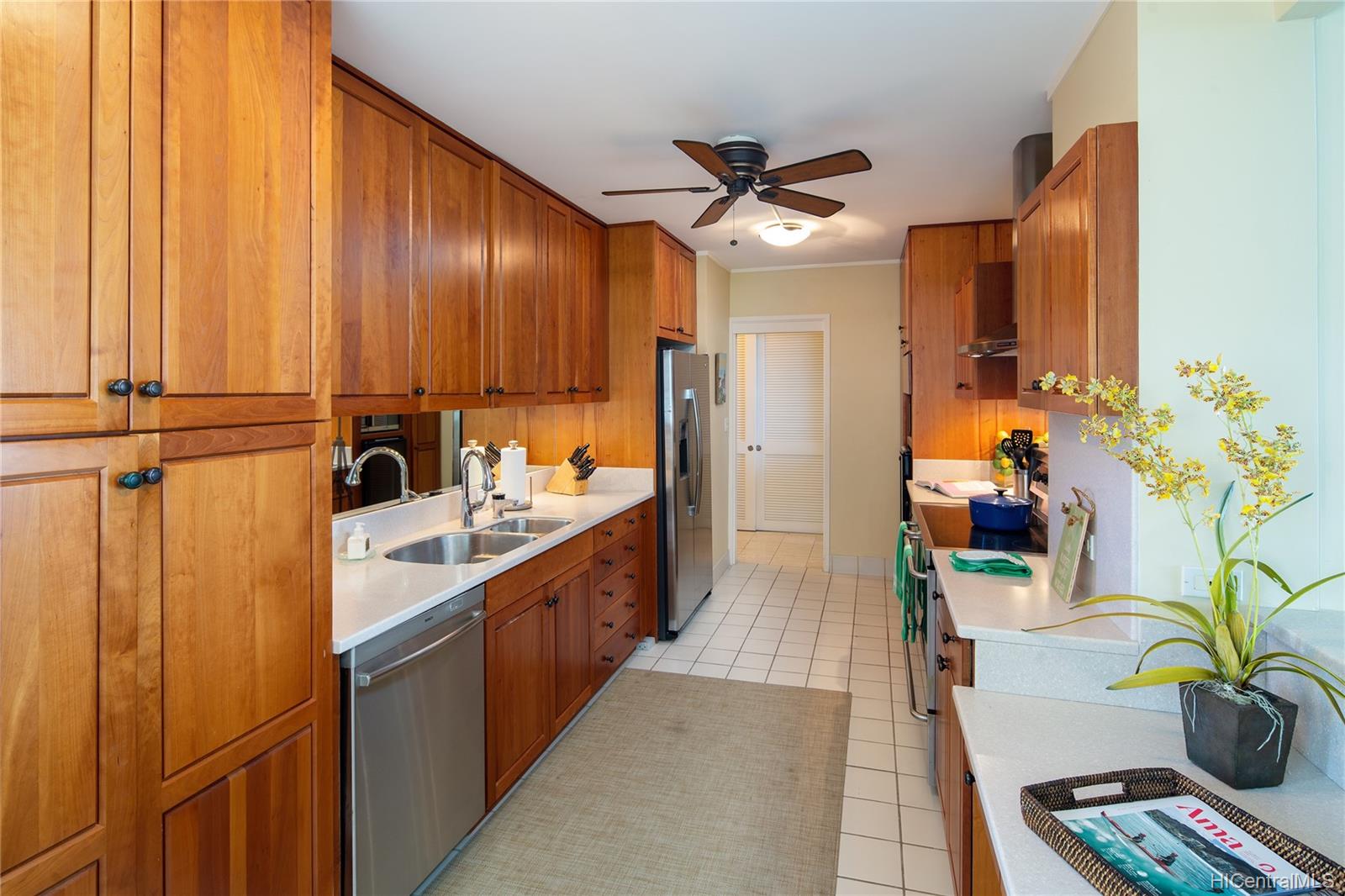3003 Kalakaua Avenue  Unit 5A